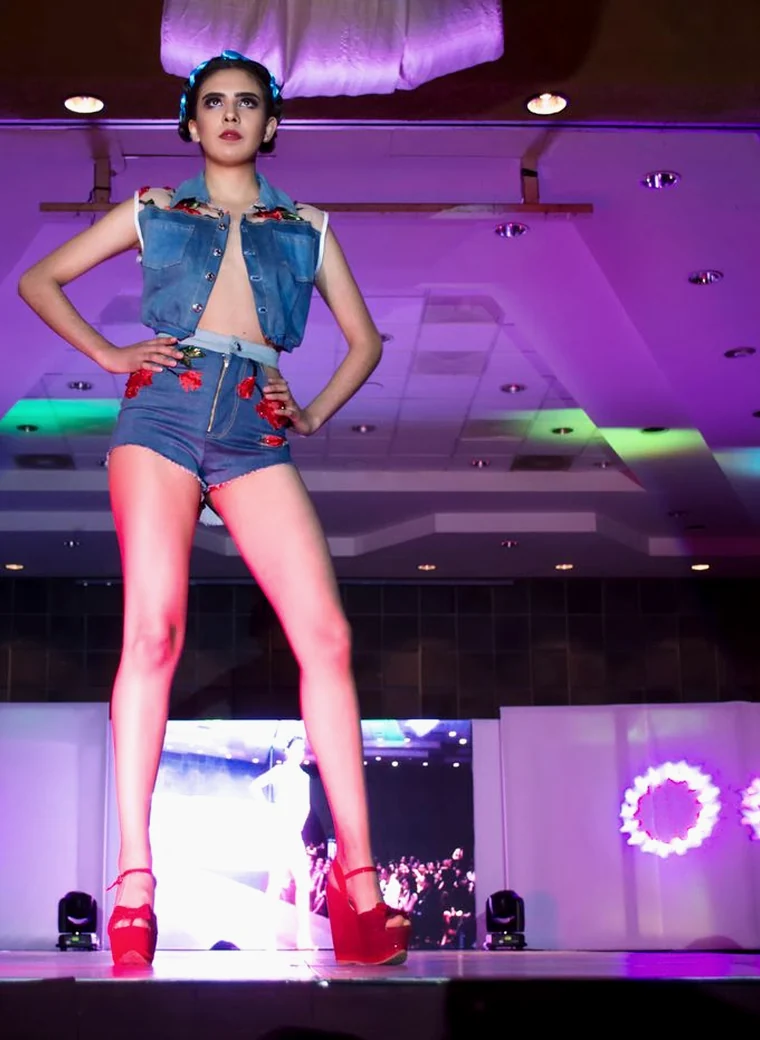 LOOK 03, vip sample